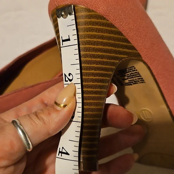 Pink Women's Pumps - Picture 5 of 5